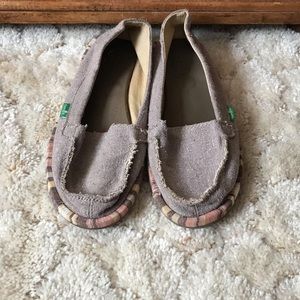 Sanuk sandal shoes